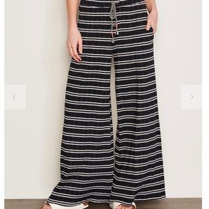 Sundry Variegated Rib Stripe Wide Leg Pant in Deep Navy, Size Small